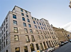 100 Pall Mall London SW1.